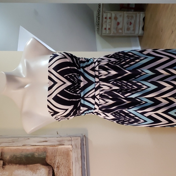 Emerald Sundae Dress - Picture 2 of 12